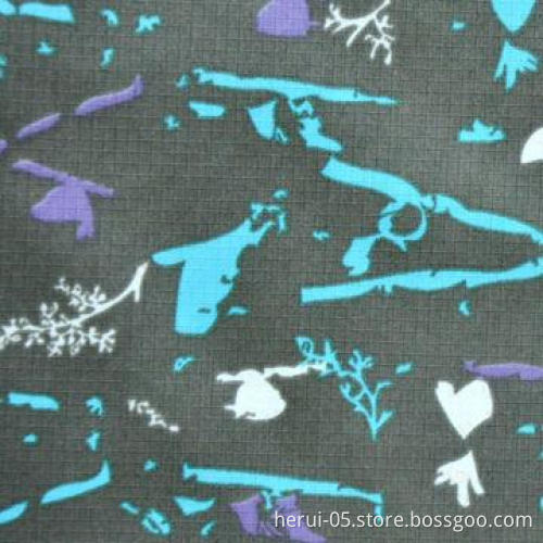 High-technology multilayer laminated fabric with strong function of waterproof